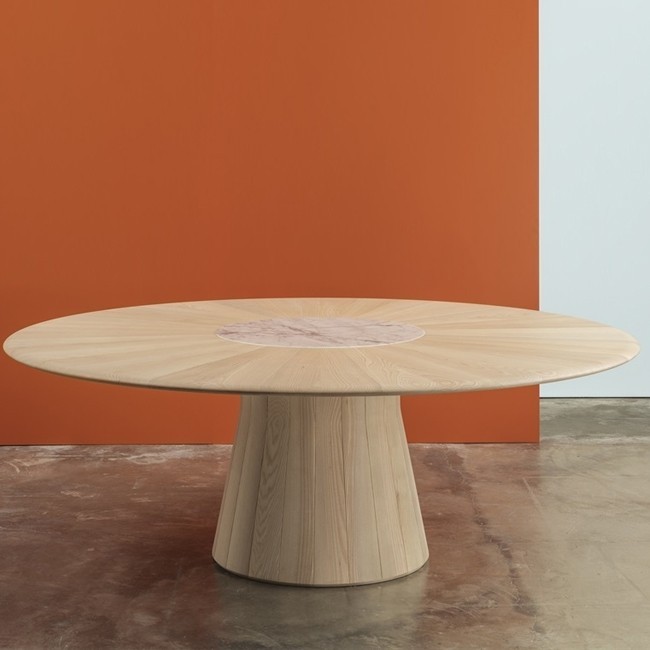 Andreu World tafel Reverse Wood door Piergiorgio Cazzaniga