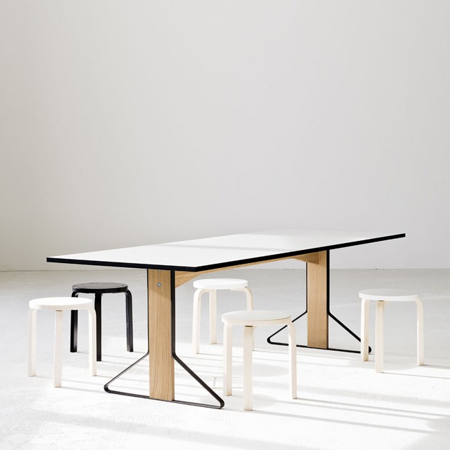 Artek tafel REB 001 & REB012 Kaari Table Rectangular door Ronan & Erwan Bouroullec