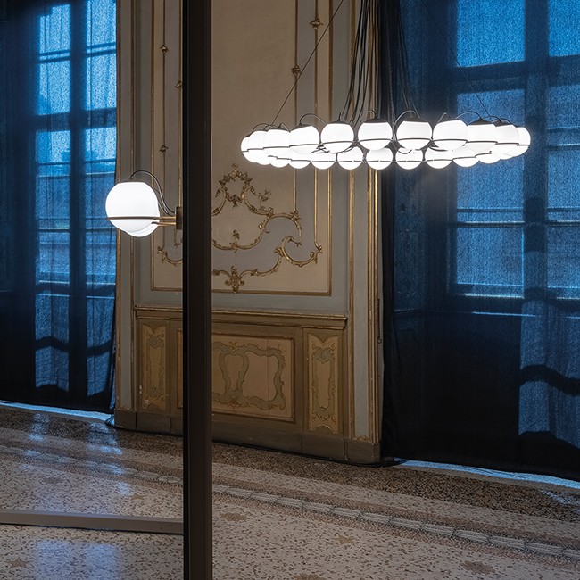 Astep wandlamp Le Sfere Model 237/1 door Gino Sarfatti