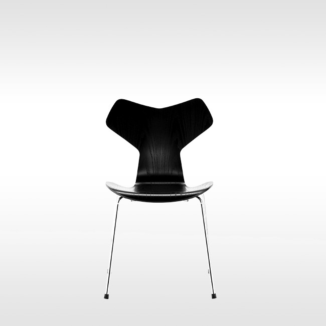 Fritz Hansen stoel Grand Prix Chair Model 3130 Chroom Onderstel door Arne Jacobsen 