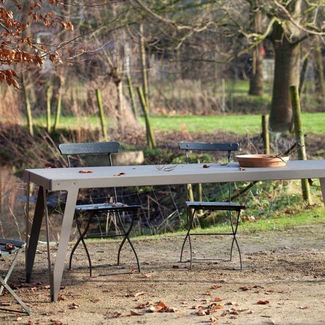 Functionals buitentafel Lloyd Table Outdoor door Serener