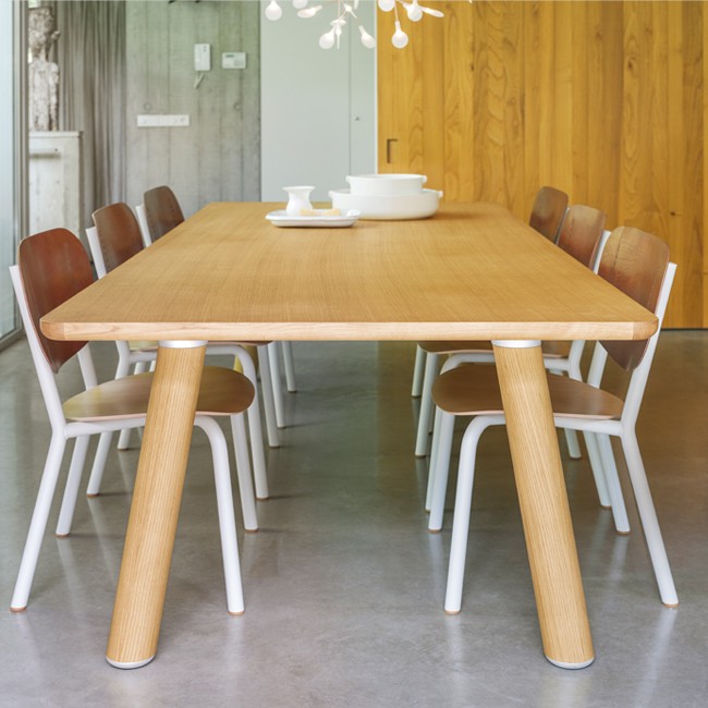 Functionals tafel Wood Air Table door Iskos-Berlin 