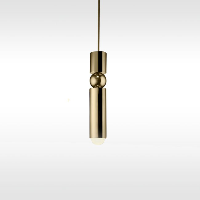 Lee Broom hanglamp Fulcrum Light Brass door Lee Broom