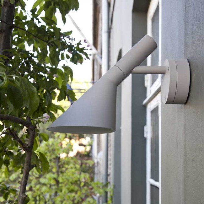 Louis Poulsen wandlamp AJ 50 Wall Outdoor door Arne Jacobsen