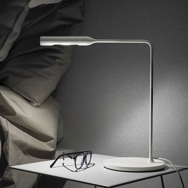 Lumina tafellamp Flo Bedside door Foster+Partners