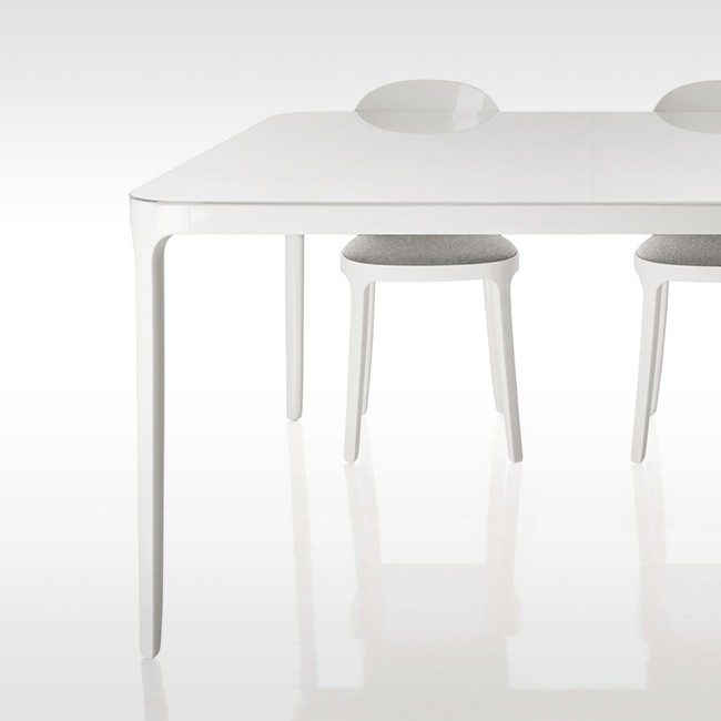 Magis tafel Vanity Table door Stefano Giovannoni