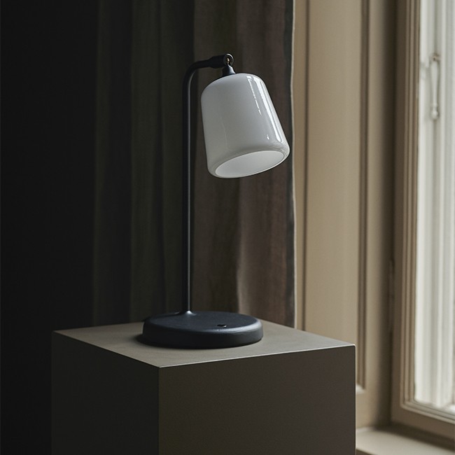 New Works tafellamp Material Table Lamp door Nørgaard & Kechayas
