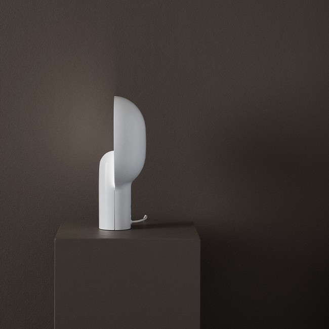 New Works tafellamp Ware Table Lamp door MSDS Studio