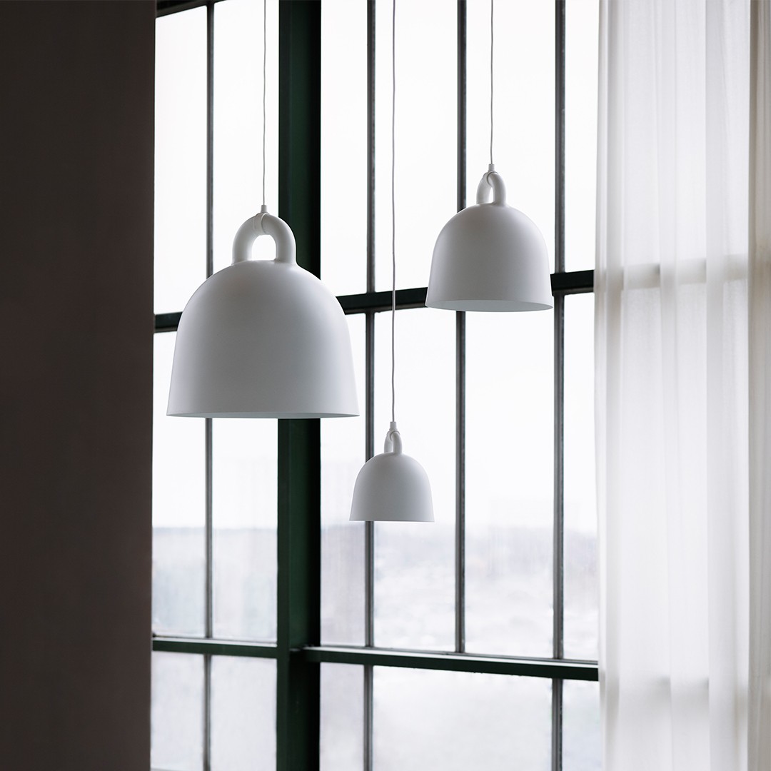 Normann Copenhagen hanglamp Bell Lamp Medium EU door Andreas Lund & Jacob Rudbeck