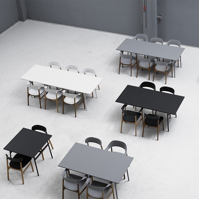Normann Copenhagen tafel Union Table Vierkant door Simon Legald