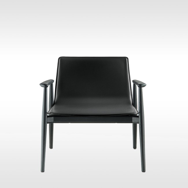 Pedrali fauteuil Malmö 297 (gerecycled leer) door Cazzaniga, Mandelli & Pagliarulo