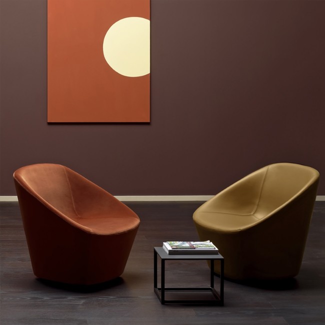 Pedrali fauteuil Log 366 (kunstleer) door Busetti, Garuti & Radaelli