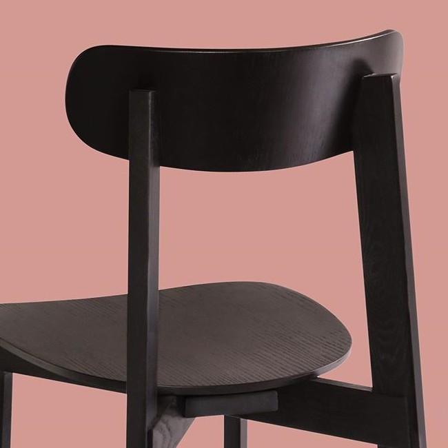 Please Wait to be Seated stoel Bondi Chair door Fräg Woodall