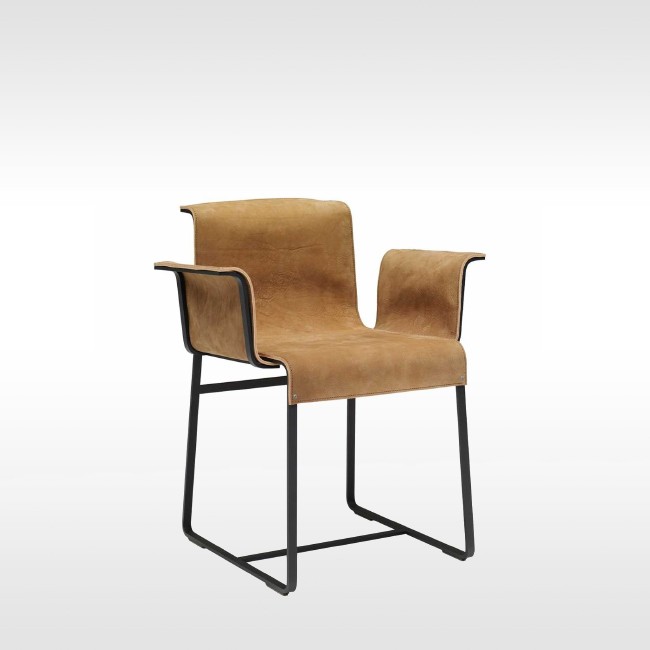 QLIV stoel Founded met 2-armleuningen door Richard Schipper