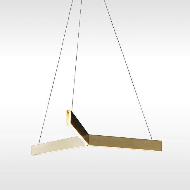 Resident hanglamp Tri Pendant Brass door Resident Studio