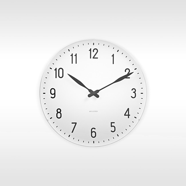 Rosendahl wandklok Station Clock 48 cm door Arne Jacobsen