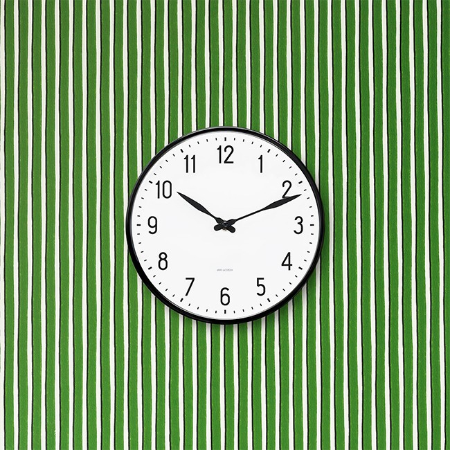 Rosendahl wandklok Station Wall Clock door Arne Jacobsen