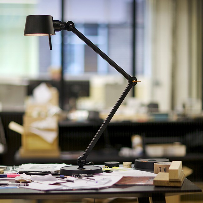 Tonone bureaulamp BOLT Desk 2 Arm (klem of voet) door Anton de Groof