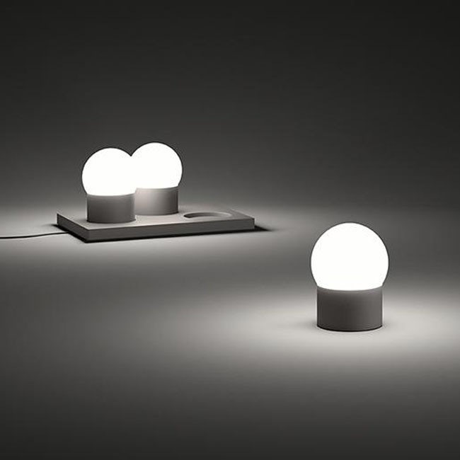 Vibia tafellamp June 4795. door Emiliana Design Studio