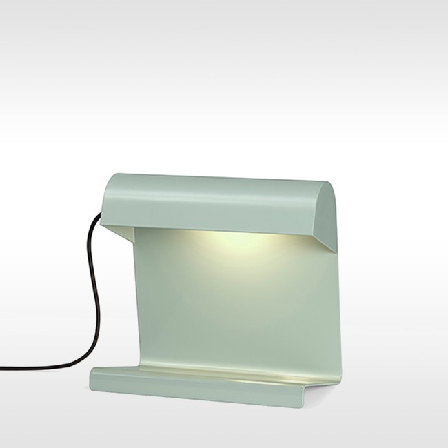 Vitra bureaulamp Lampe de Bureau door Jean Prouvé 
