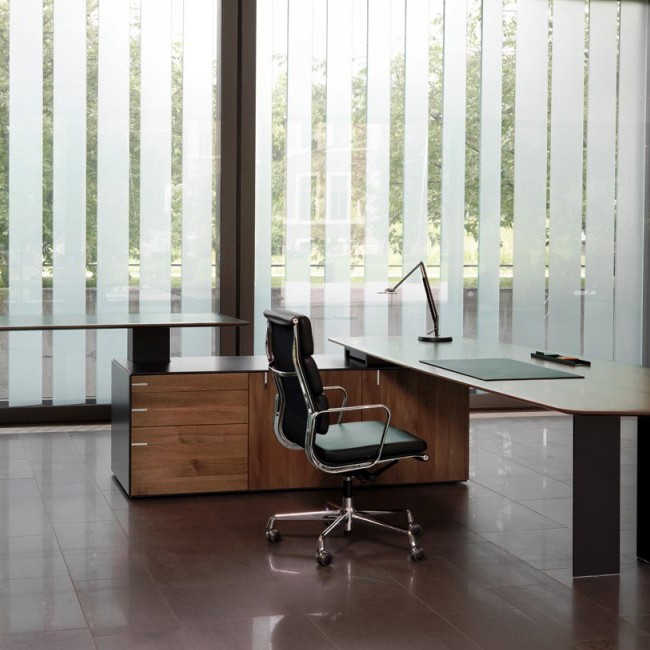 Vitra bureaustoel Soft Pad Chair EA 219 Premium Leder door Charles & Ray Eames