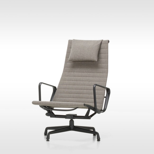 Vitra loungestoel Aluminium Chair EA 124 stof (zwart frame) door Charles & Ray Eames