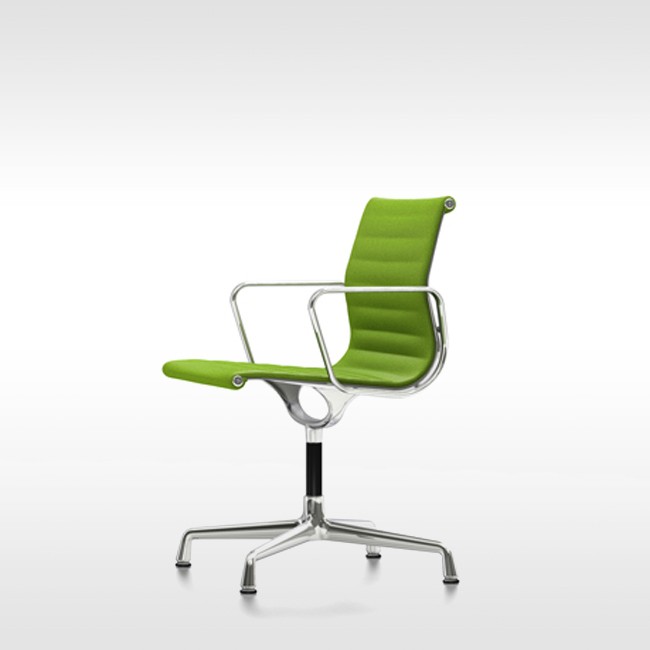 Vitra stoel Aluminium Chair EA 103 stof door Charles & Ray Eames