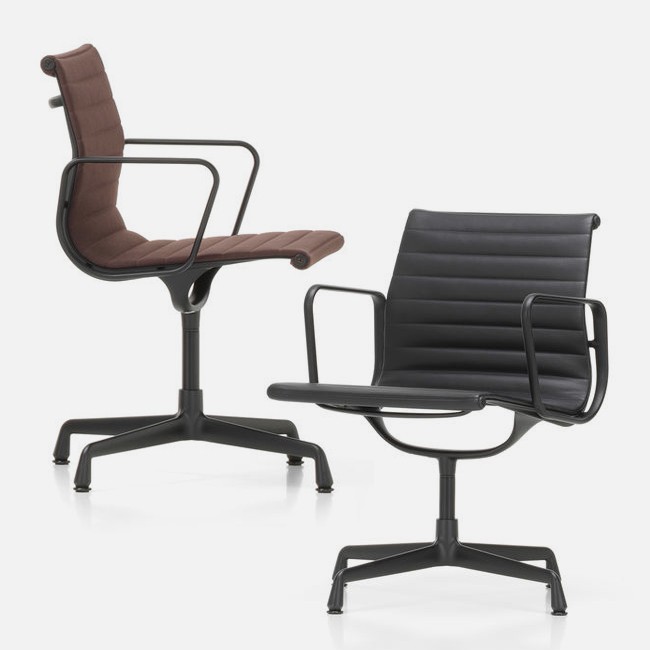 Vitra stoel Aluminium Chair EA 104 stof (zwart frame) door Charles & Ray Eames