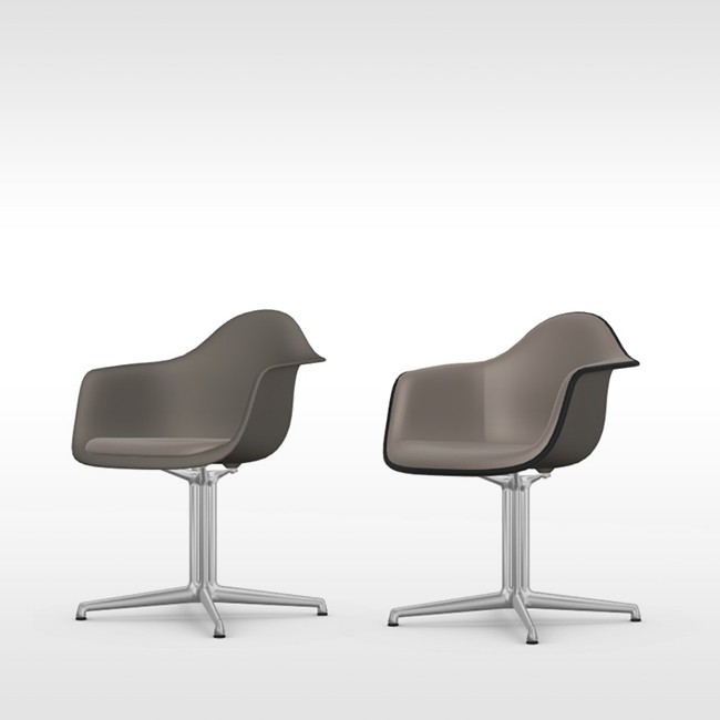 Vitra stoel Eames Plastic Armchair DAL Graniet bekleed door Charles & Ray Eames