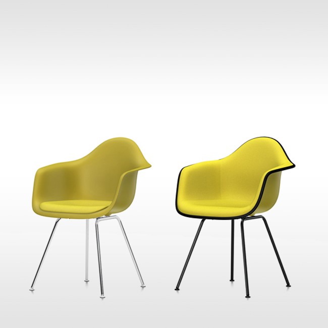 Vitra stoel Eames Plastic Armchair DAX Mosterd bekleed door Charles & Ray Eames