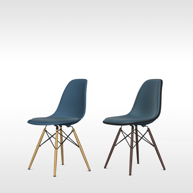 Vitra stoel Eames Plastic Chair DSW Zeeblauw bekleed door Charles & Ray Eames