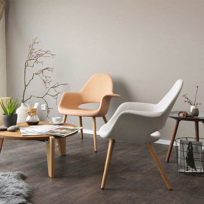 Vitra stoel Organic Chair naturel onderstel door Charles Eames & Eero Saarinen