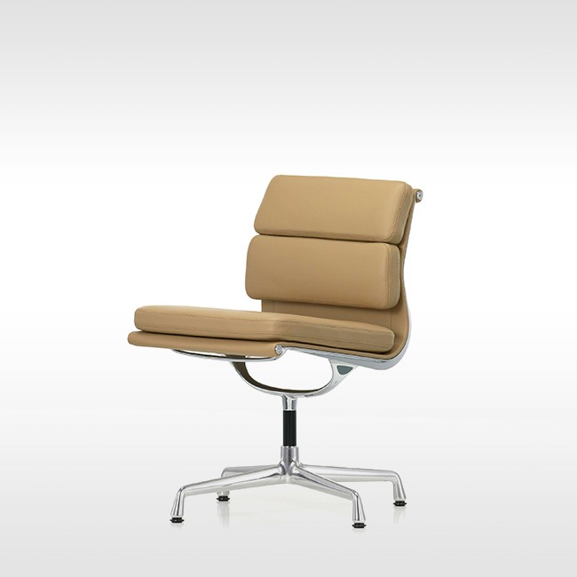 Vitra stoel Soft Pad Chair EA 205 Premium Leder door Charles & Ray Eames
