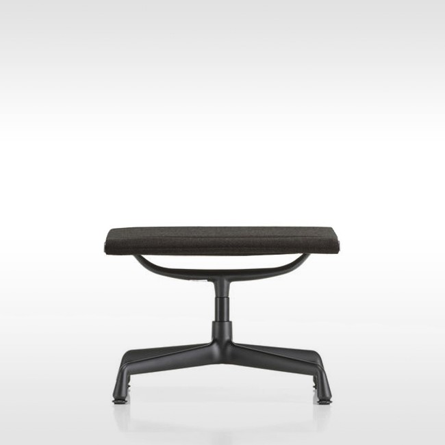 Vitra voetenbank Aluminium Chair EA 125 leder (zwart frame) door Charles & Ray Eames