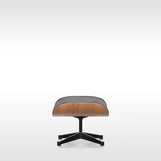 Vitra voetenbank Eames Lounge Chair Ottoman Amerikaans Kersenhout (zwart onderstel) door Charles & Ray Eames